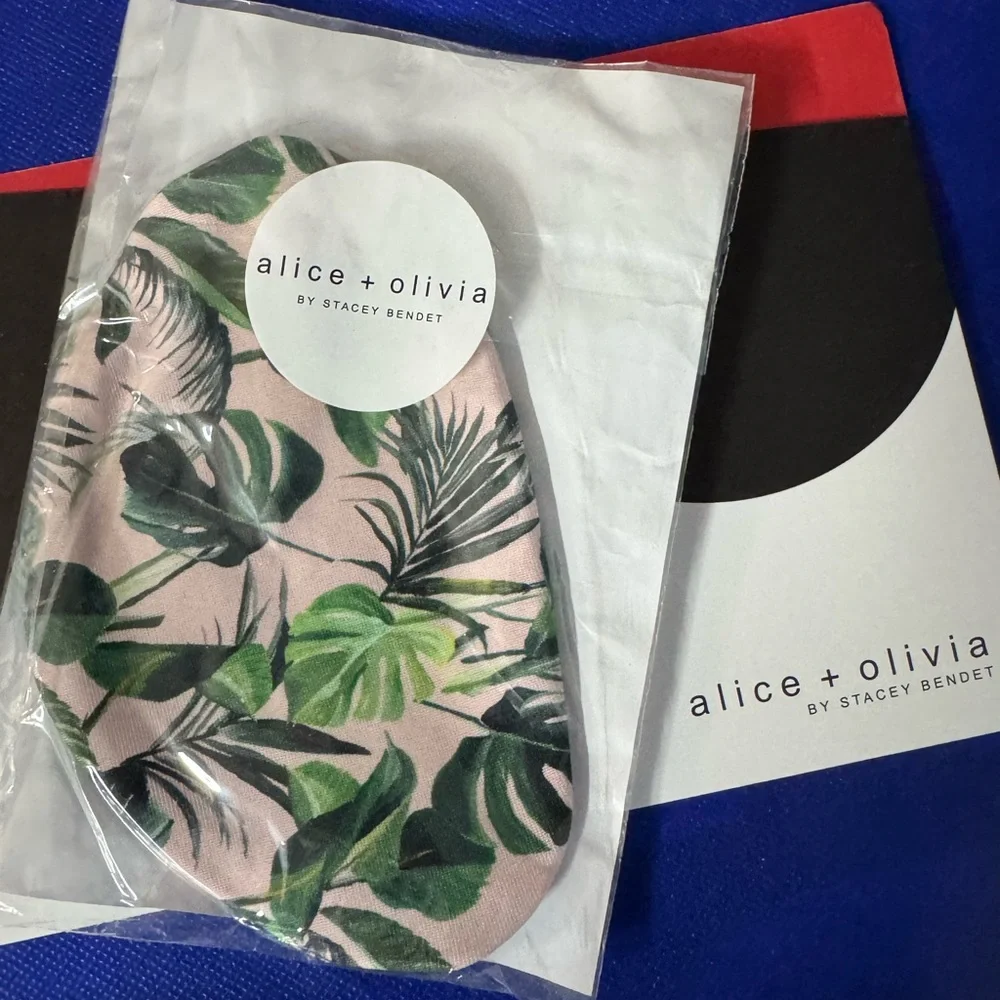 Alice + Olivia by Stacey Bendet Palm plant-leaves design Face mask-NWT inplastic